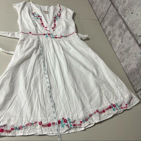 guess Jeans Floral Embroidered Dress - Picture 9 of 11